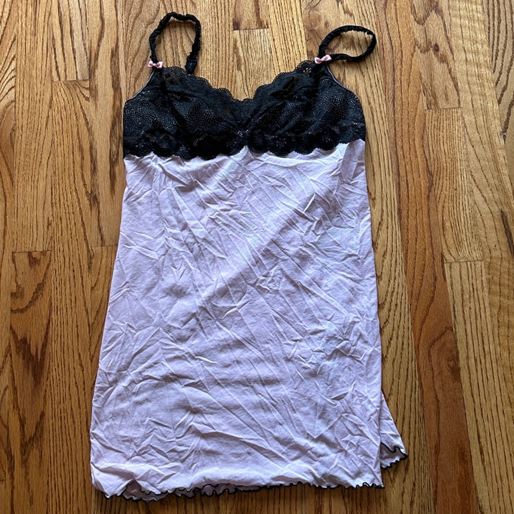 genuine Y2K lace tank